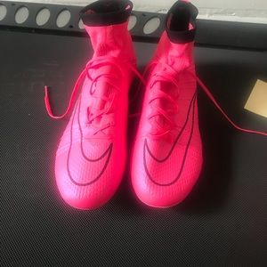 nike mercurial superfly hyper pink